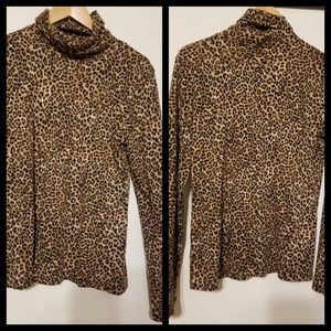 Jones New York Sport Leopard Turtleneck M